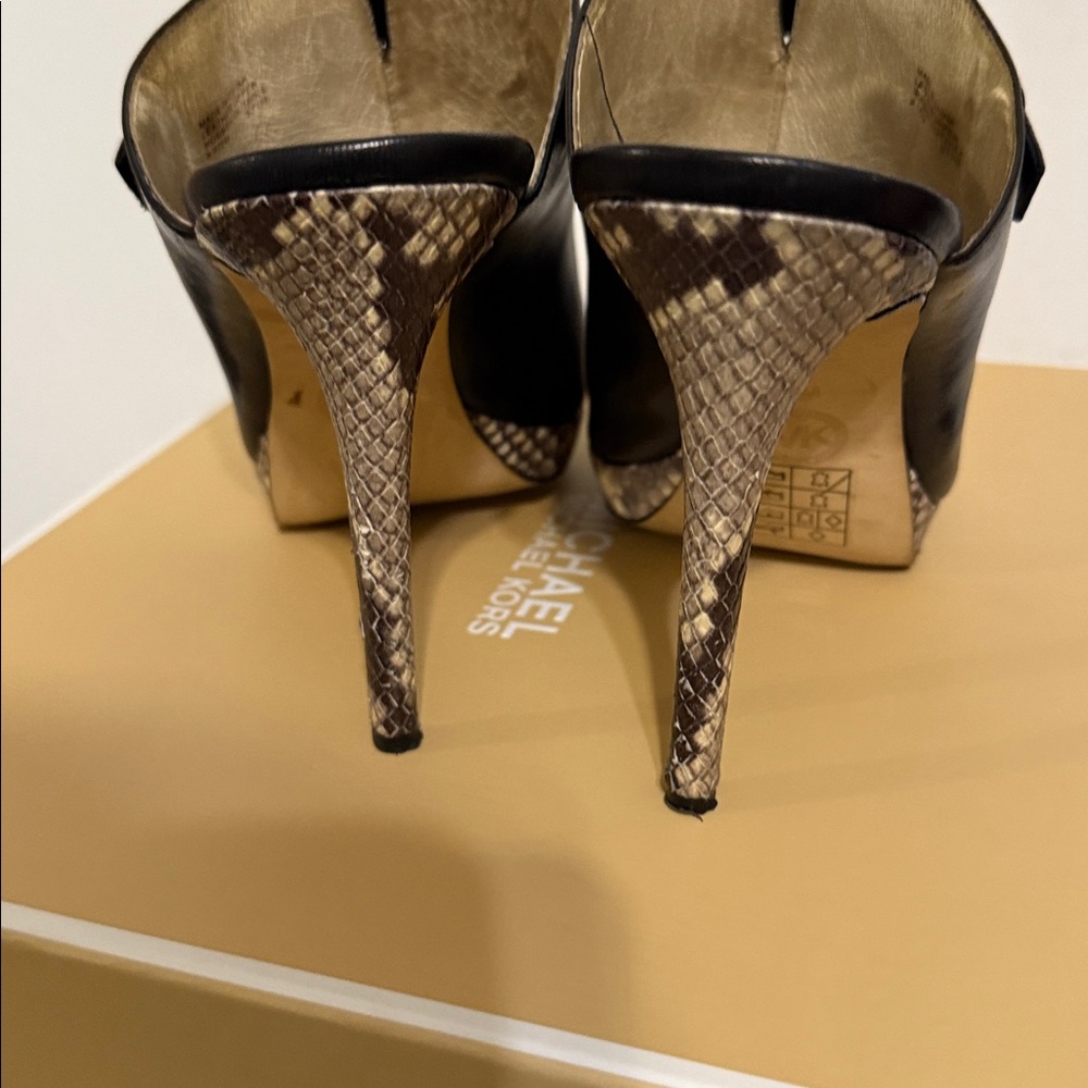 Michael Kors Isabella peptoe Mules - Picture 4 of 5